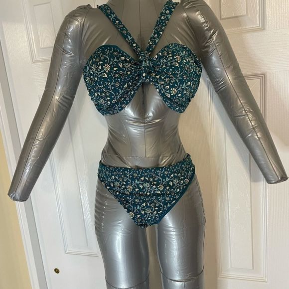 LOFT Other - Bikini set for pear shaped girl top S bottom XL